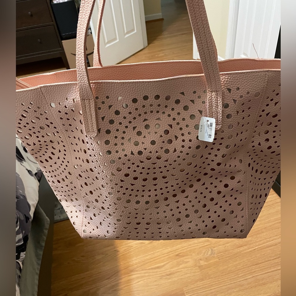 Tote bag.